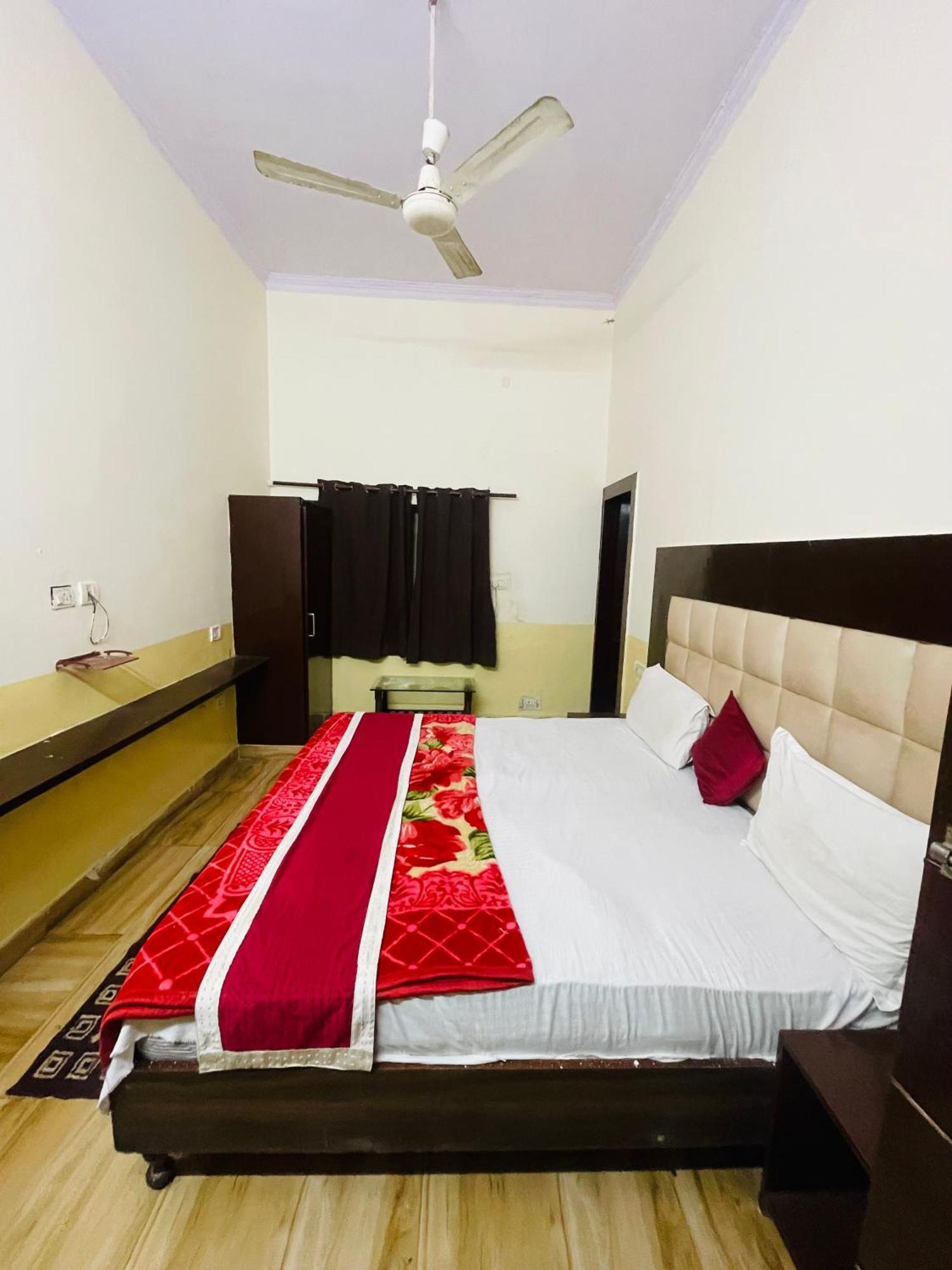 Hotel Fusion Best Rooms Agra  Exterior foto