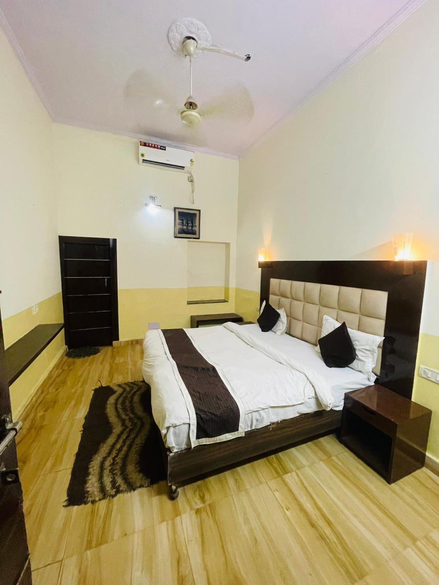 Hotel Fusion Best Rooms Agra  Exterior foto